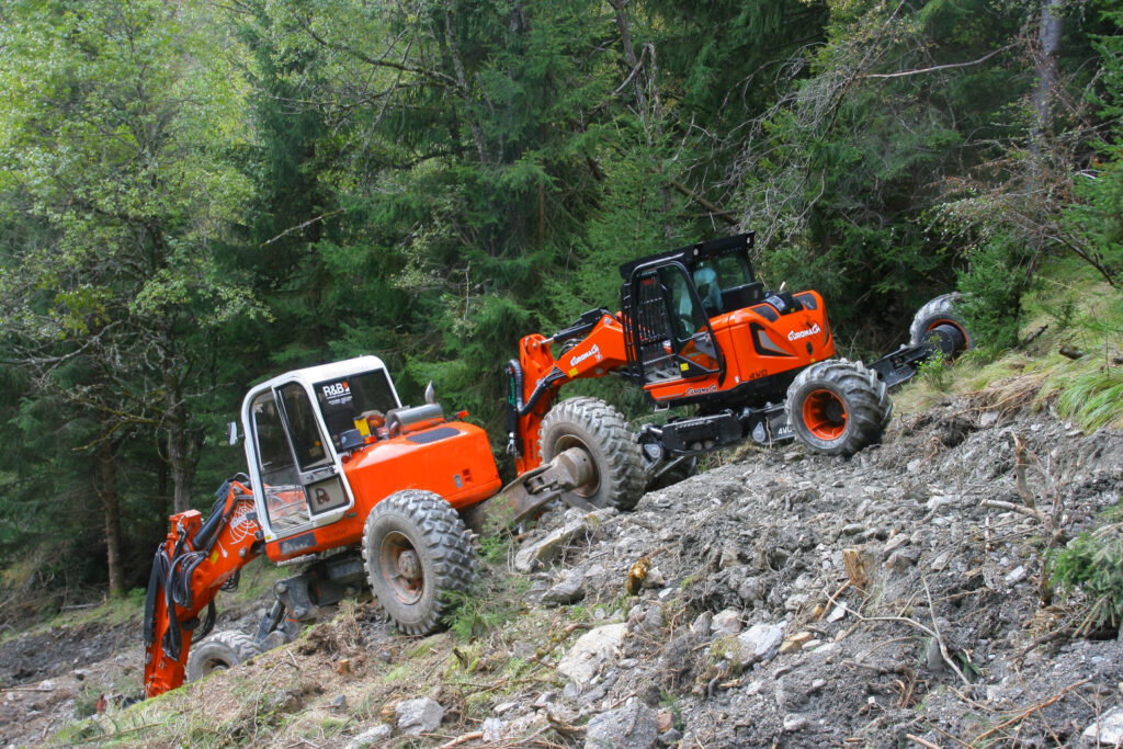 Euromach R1055 Forester — fotografie 10 z 12