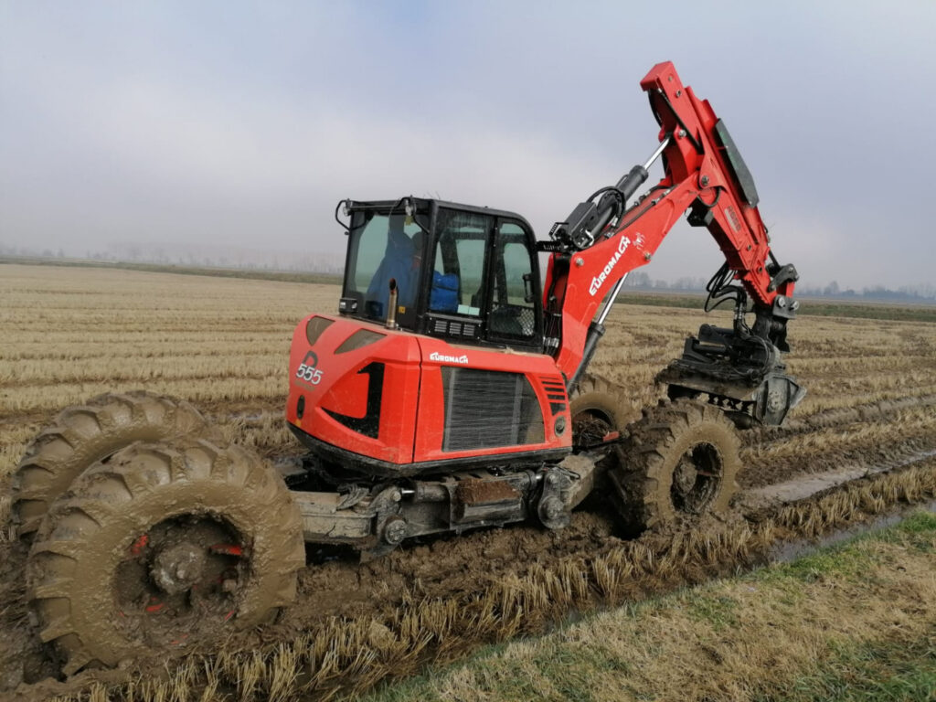 Euromach R555H Big Foot - Forester — fotografie 2 z 2