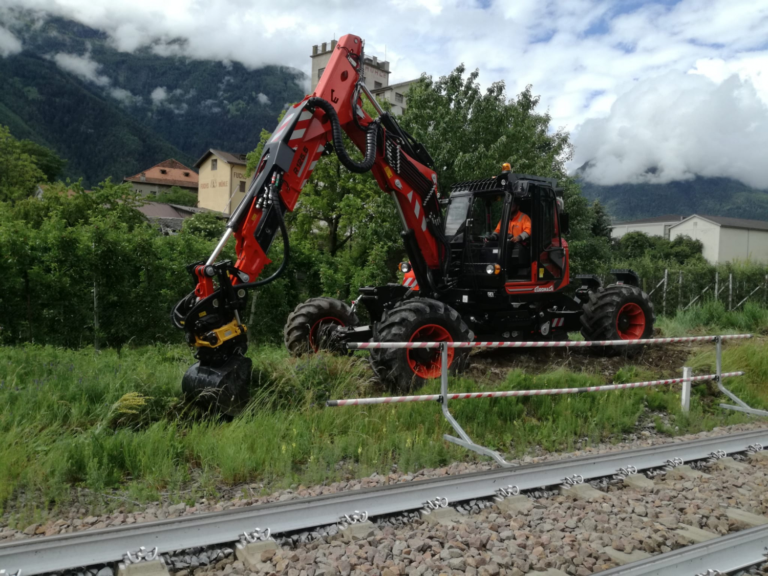 R1255 Big Foot - Forester — fotografie 3 z 3