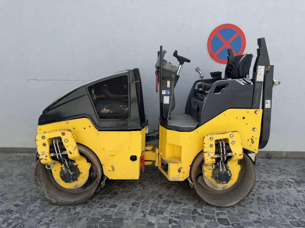 Bomag BW 120 AD-5 — fotografie 4 z 9