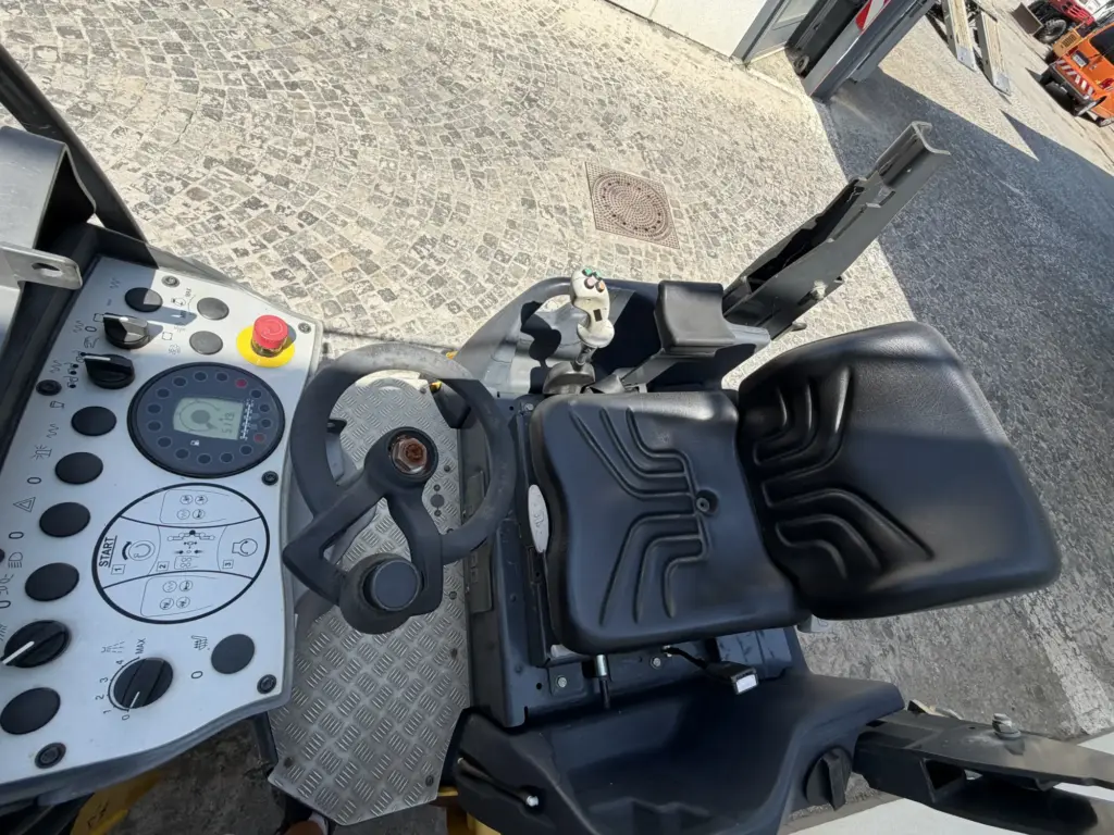 Bomag BW 120 AD-5 — fotografie 7 z 9