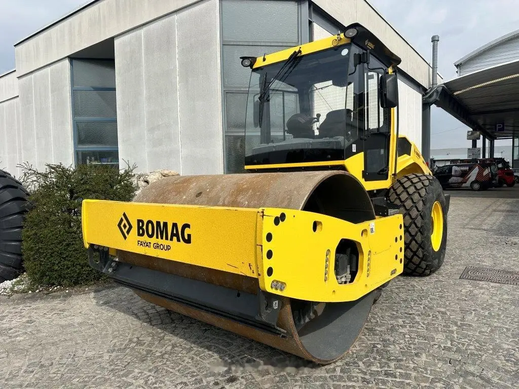 Bomag BW 213 D-5