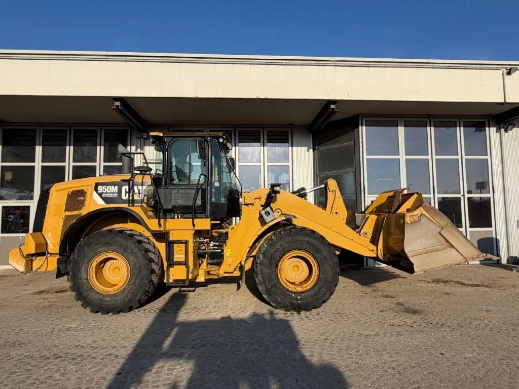 CAT 950 M — fotografie 3 z 11