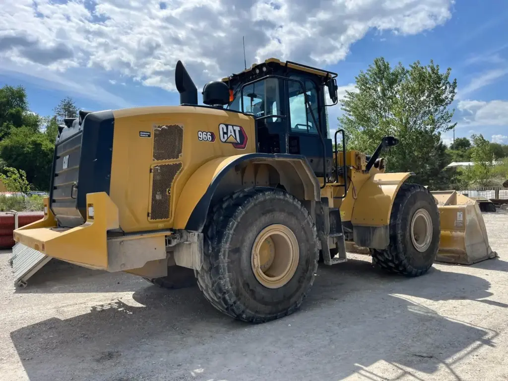CAT 966 M — fotografie 3 z 3