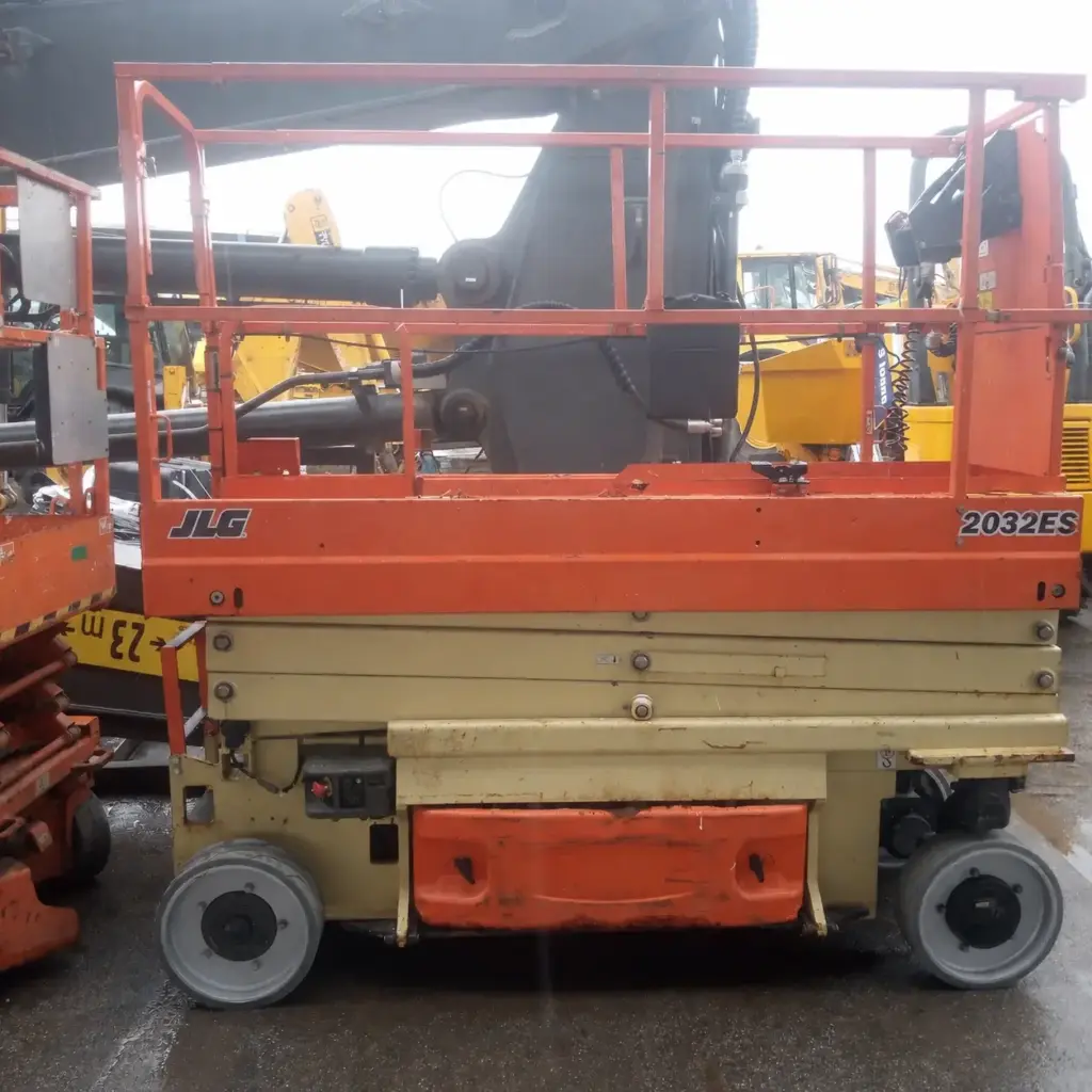 JLG 2032 ES