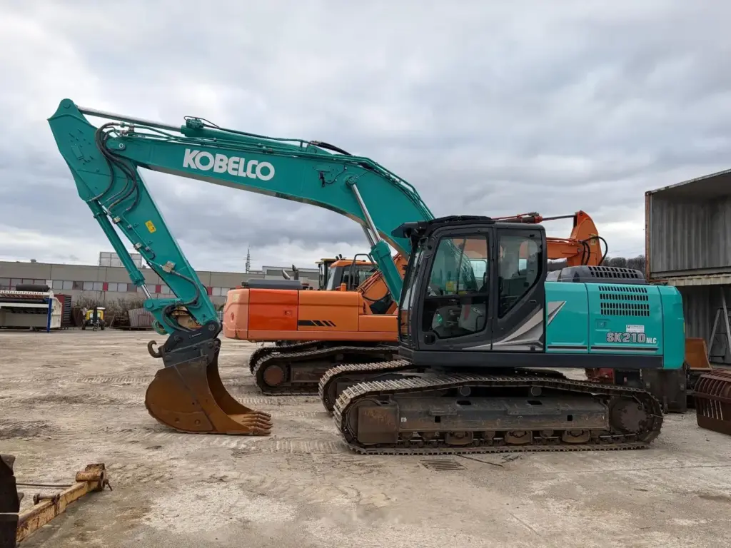 Kobelco SK 210 NLC-11 OQ 70/55 — fotografie 3 z 5