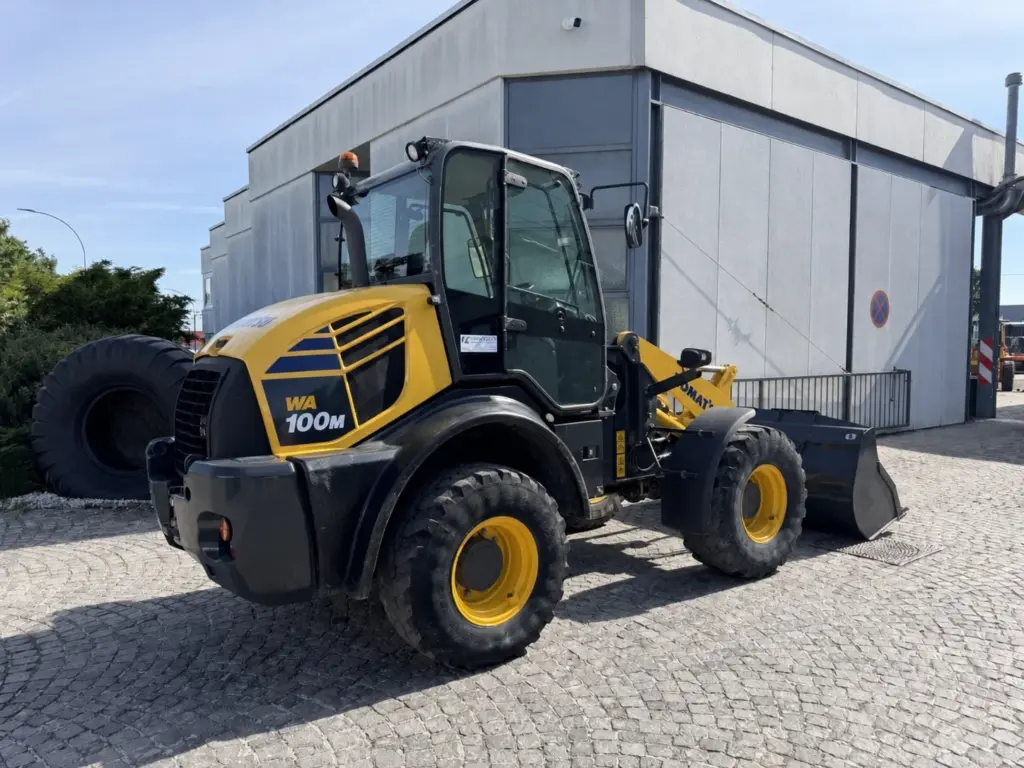 Komatsu WA 100 M-7 — fotografie 6 z 9