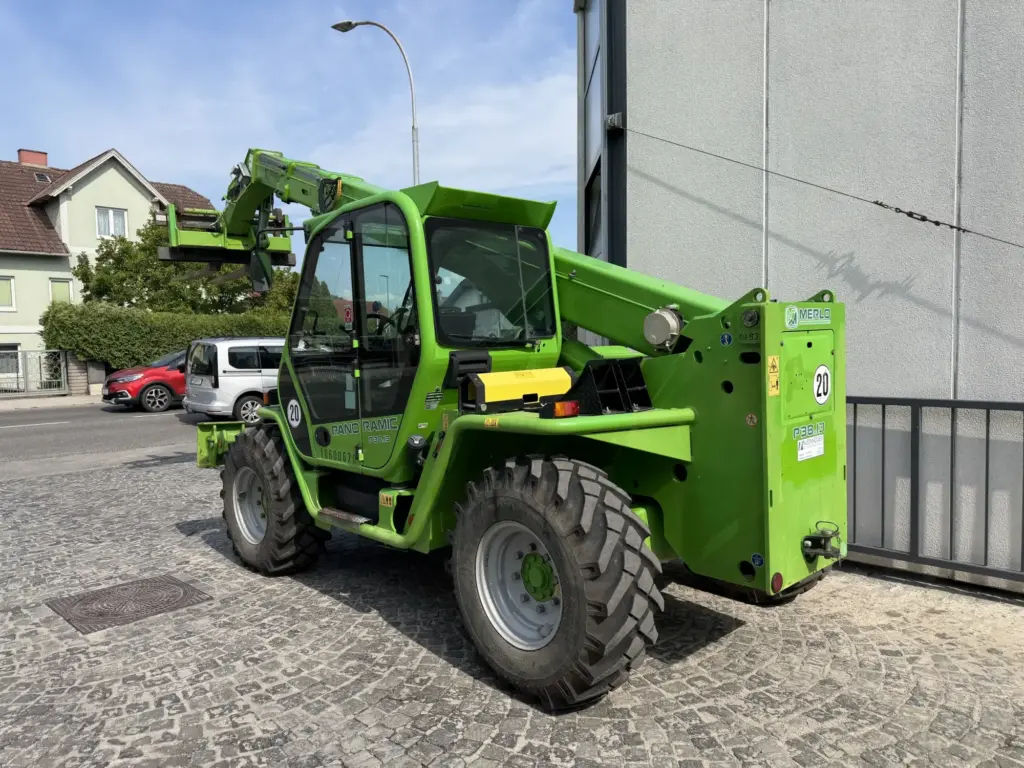 Merlo P 38.13 — fotografie 5 z 9
