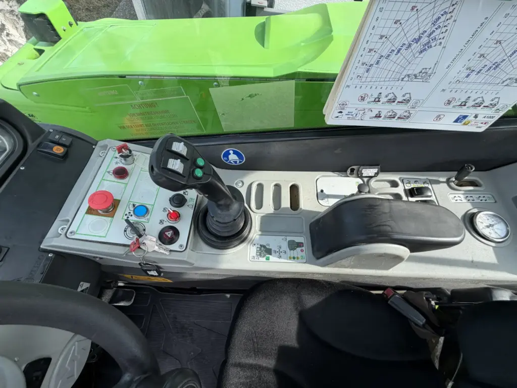 Merlo P 38.13 — fotografie 7 z 9