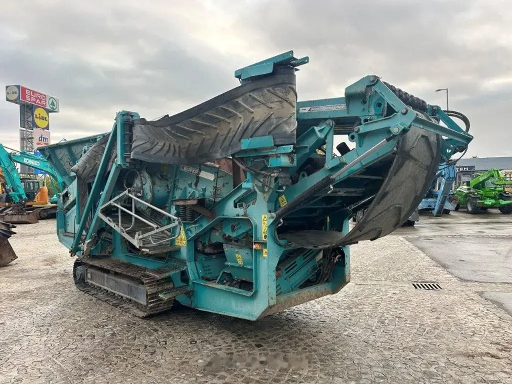 Powerscreen Warrior 800