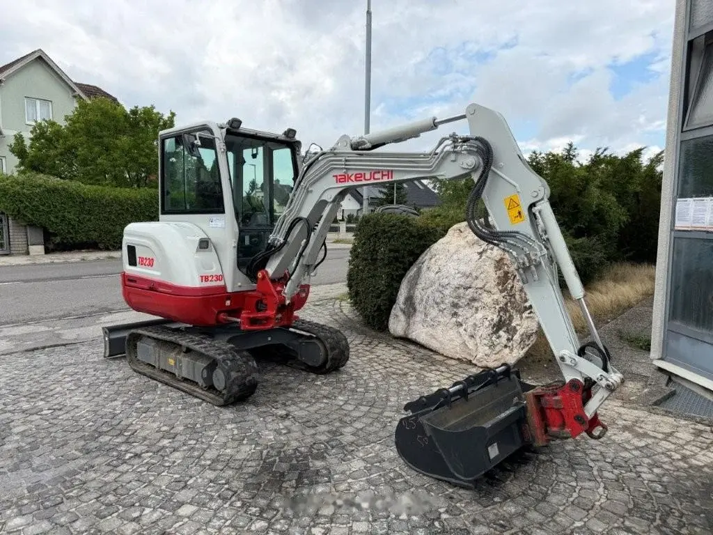 Takeuchi TB 230