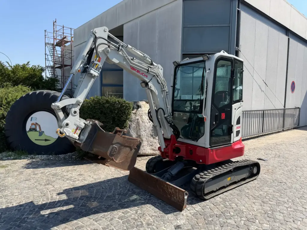 Takeuchi TB 325 R PT HS 03