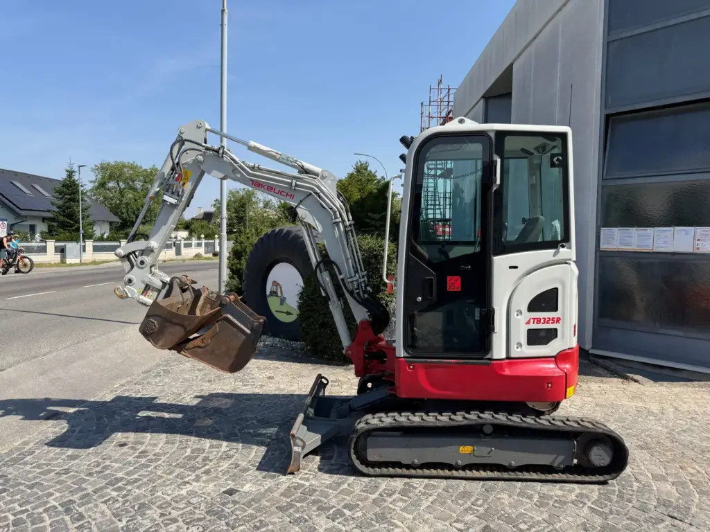 Takeuchi TB 325 R PT HS 03 — fotografie 3 z 9