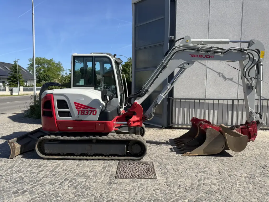 Takeuchi TB 370 PT — fotografie 3 z 9