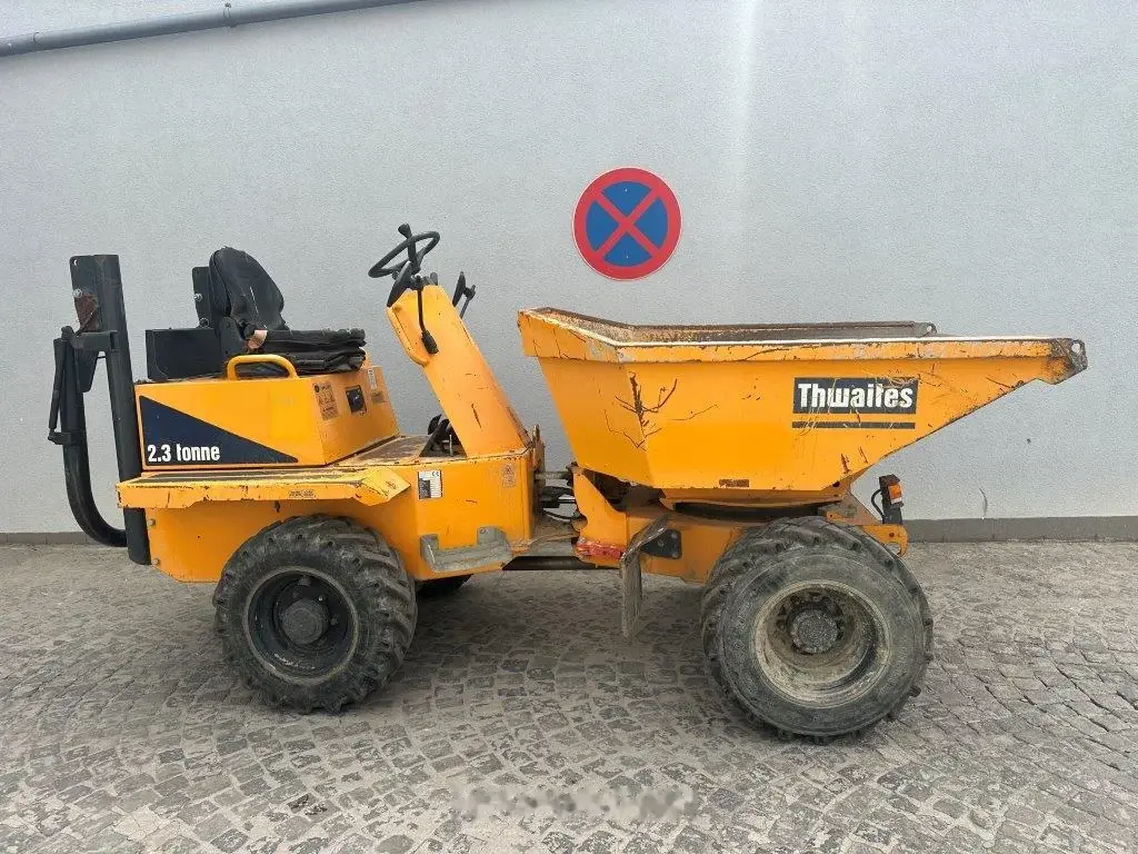 Thwaites Mach 477 (2,3t) — fotografie 3 z 5