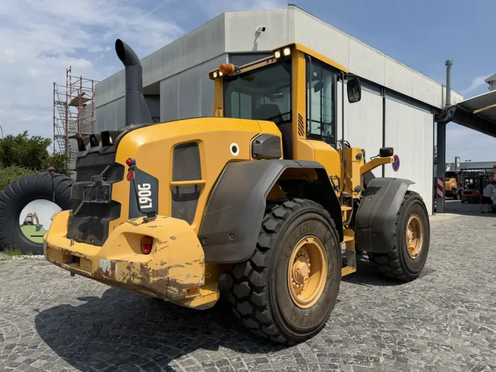 Volvo L 90 G — fotografie 5 z 11