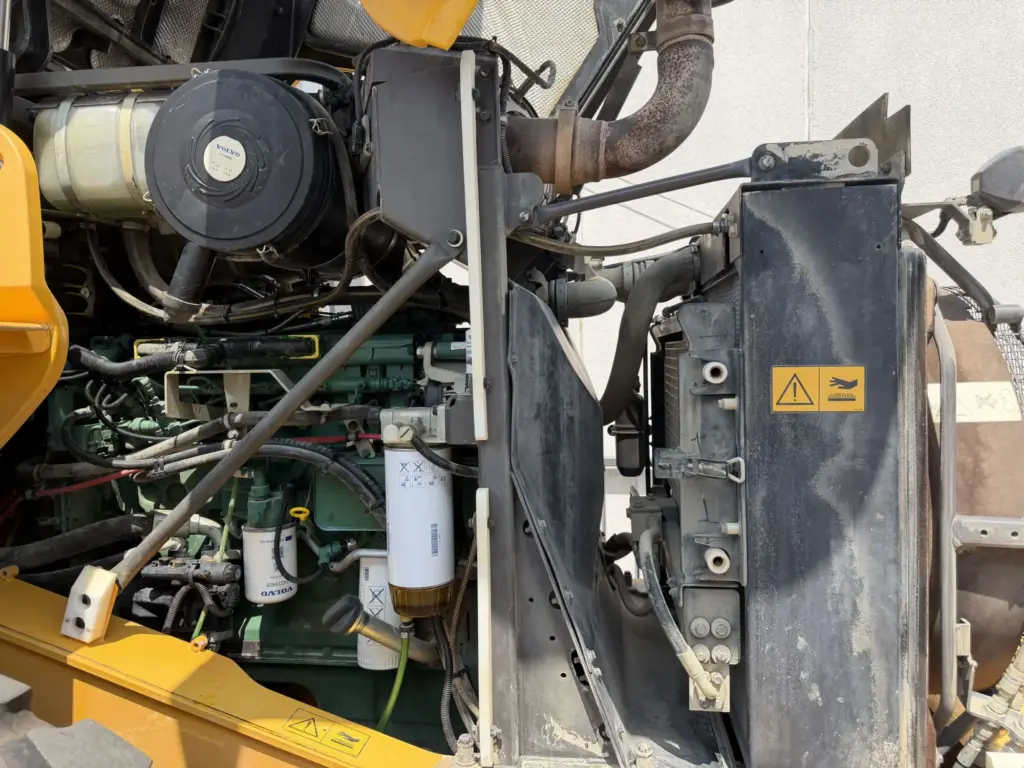 Volvo L 90 G — fotografie 9 z 11