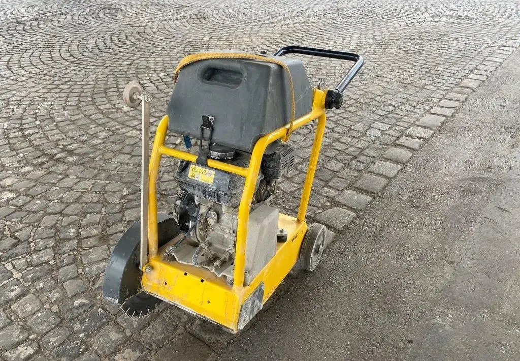 Wacker Neuson řezač spár BFS 735